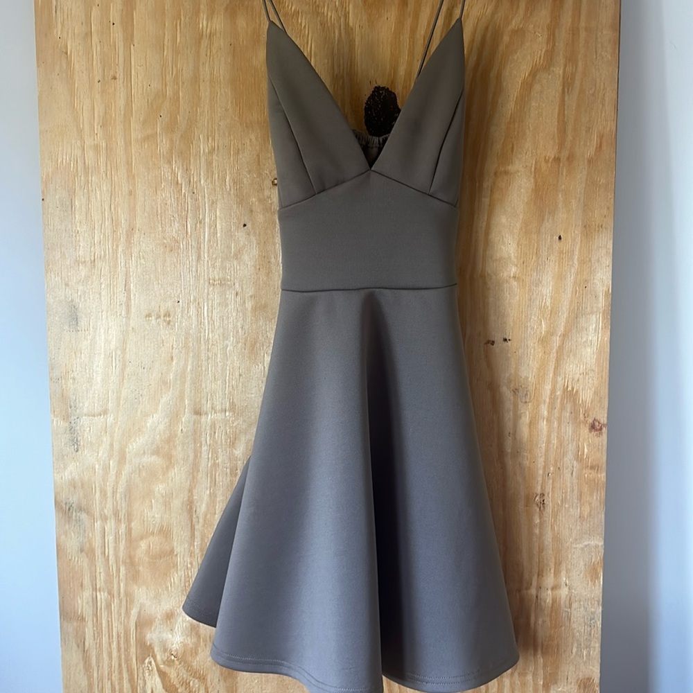 Mini flowy grey dress